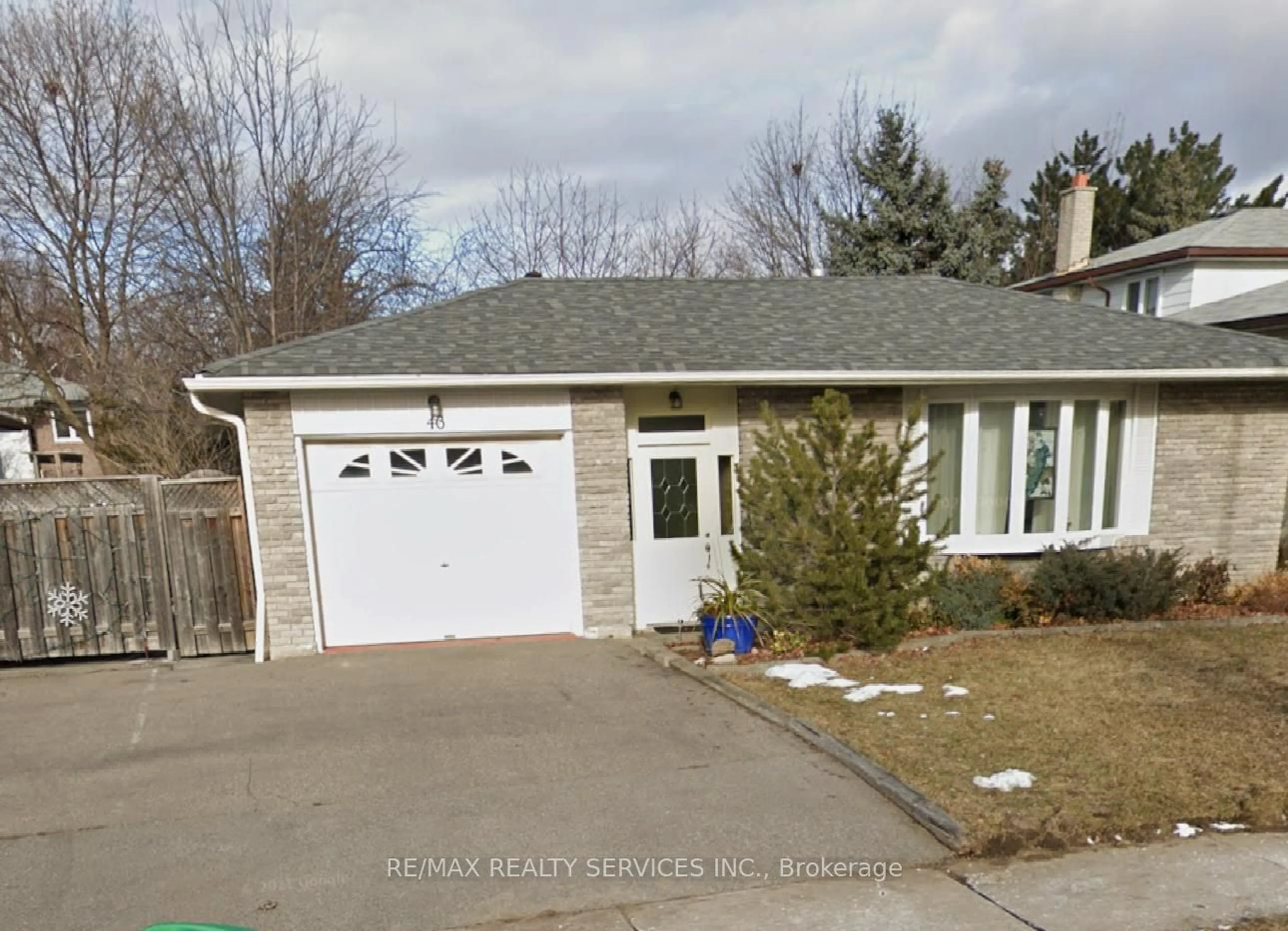 Frontside or backside of a home for 46 Elgin Dr, Brampton Ontario L6Y 1A8