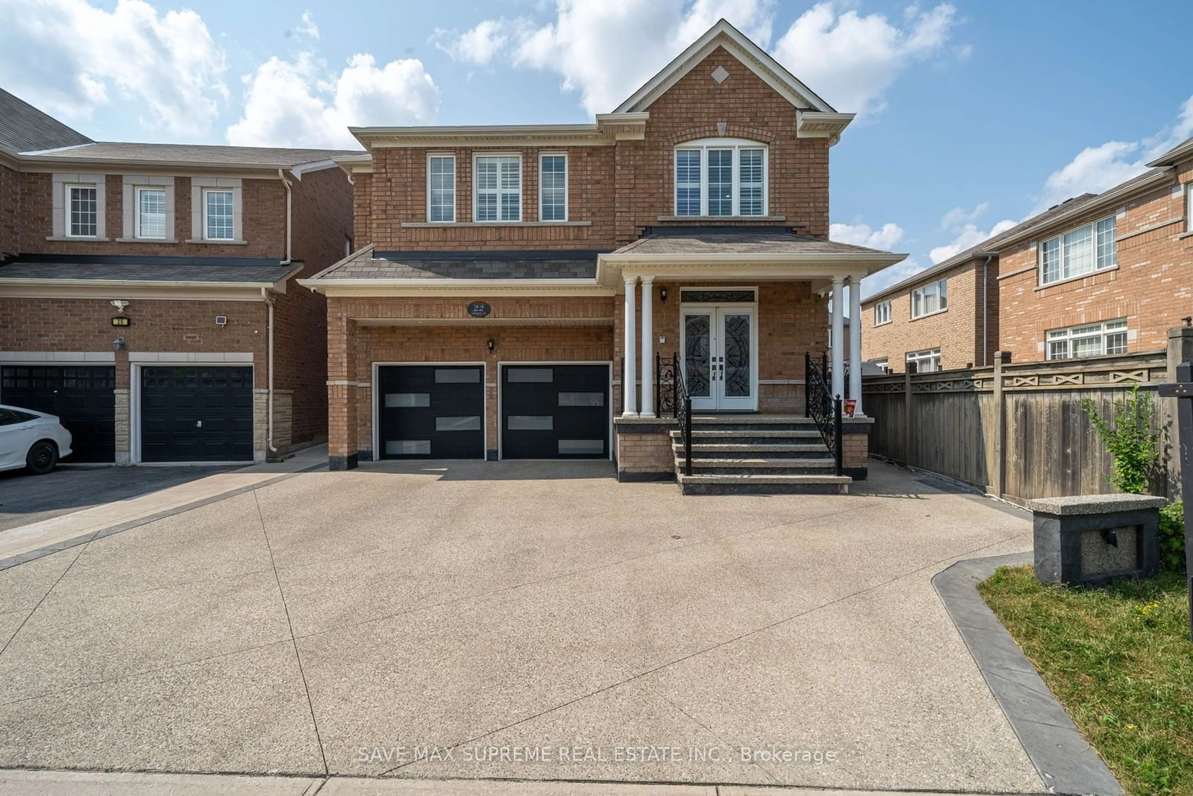 Home with brick exterior material for 22 Constance St, Brampton Ontario L6P 3C9