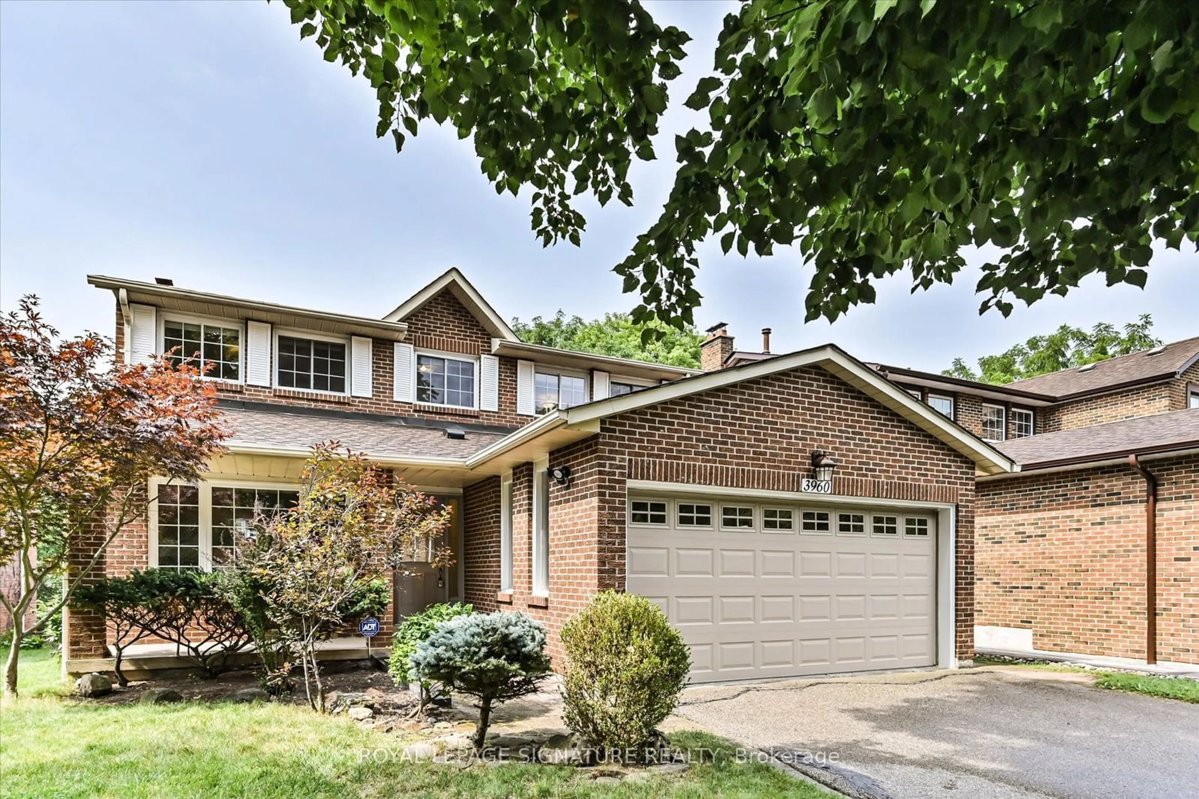 Home with brick exterior material for 3960 Selkirk Pl, Mississauga Ontario L5L 3L5