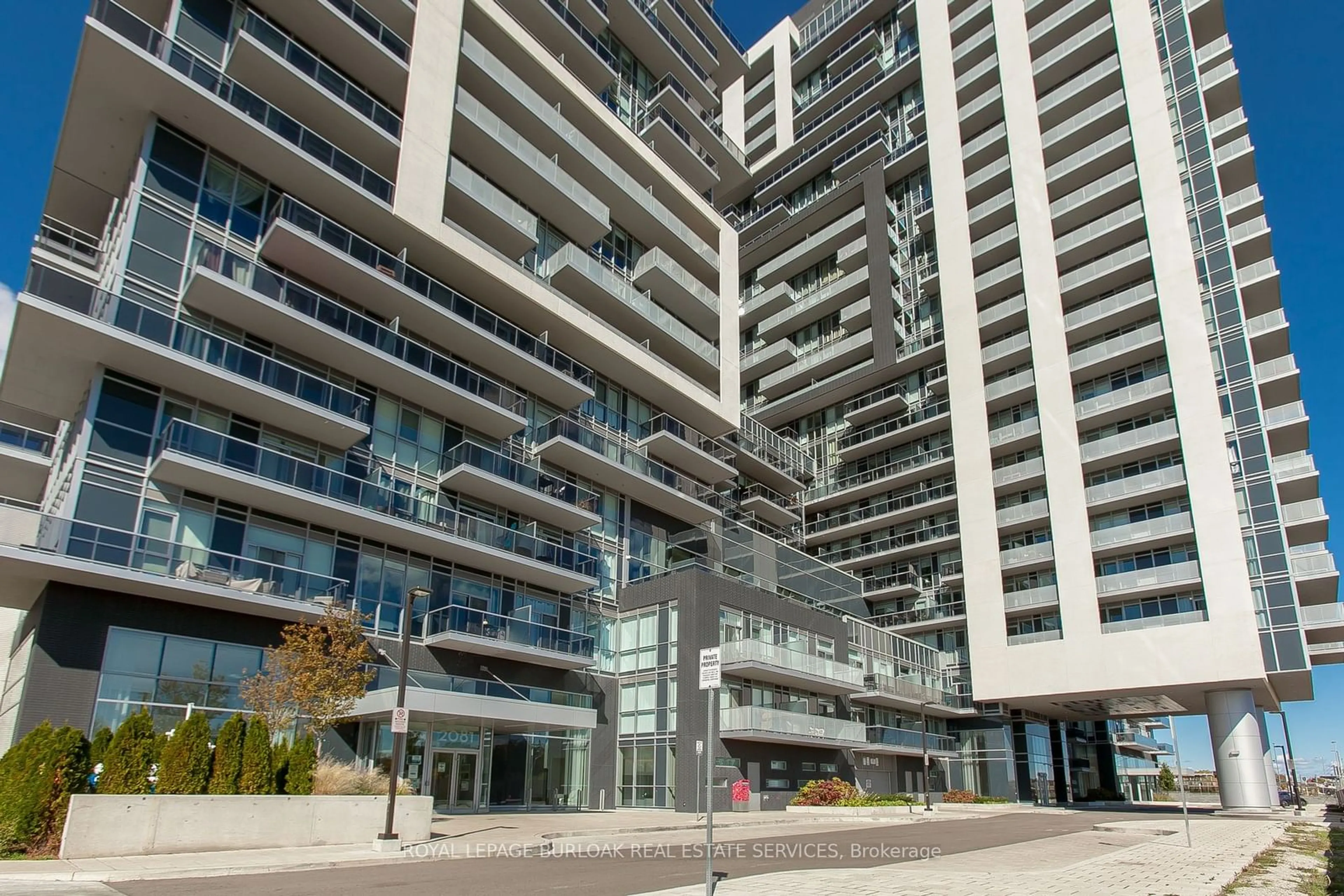 A pic from exterior of the house or condo for 2081 Fairview St #1404, Burlington Ontario L7R 0E4