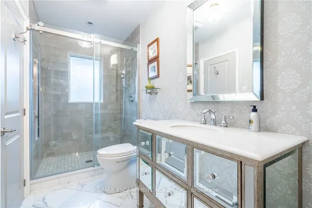 Additional property image - 4306 Lakeshore Rd