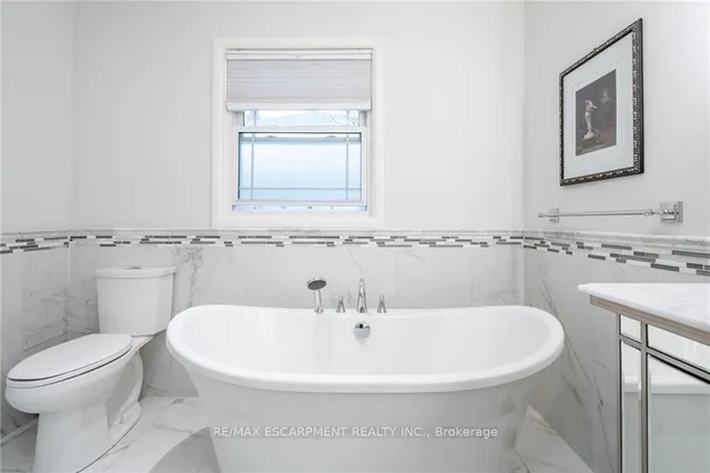 Additional property image - 4306 Lakeshore Rd