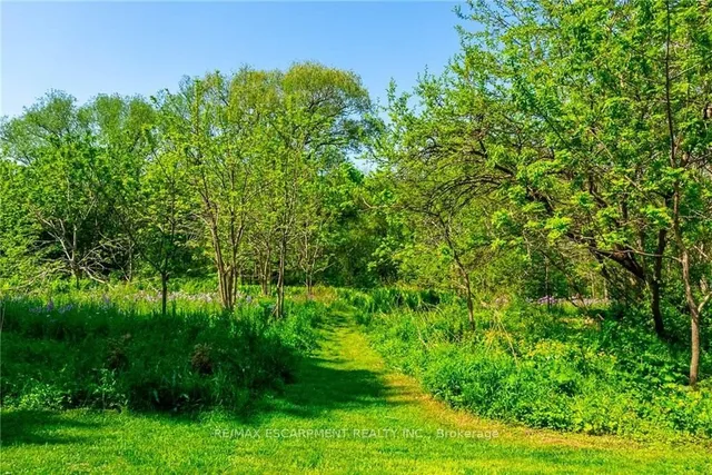 Additional property image - 4306 Lakeshore Rd
