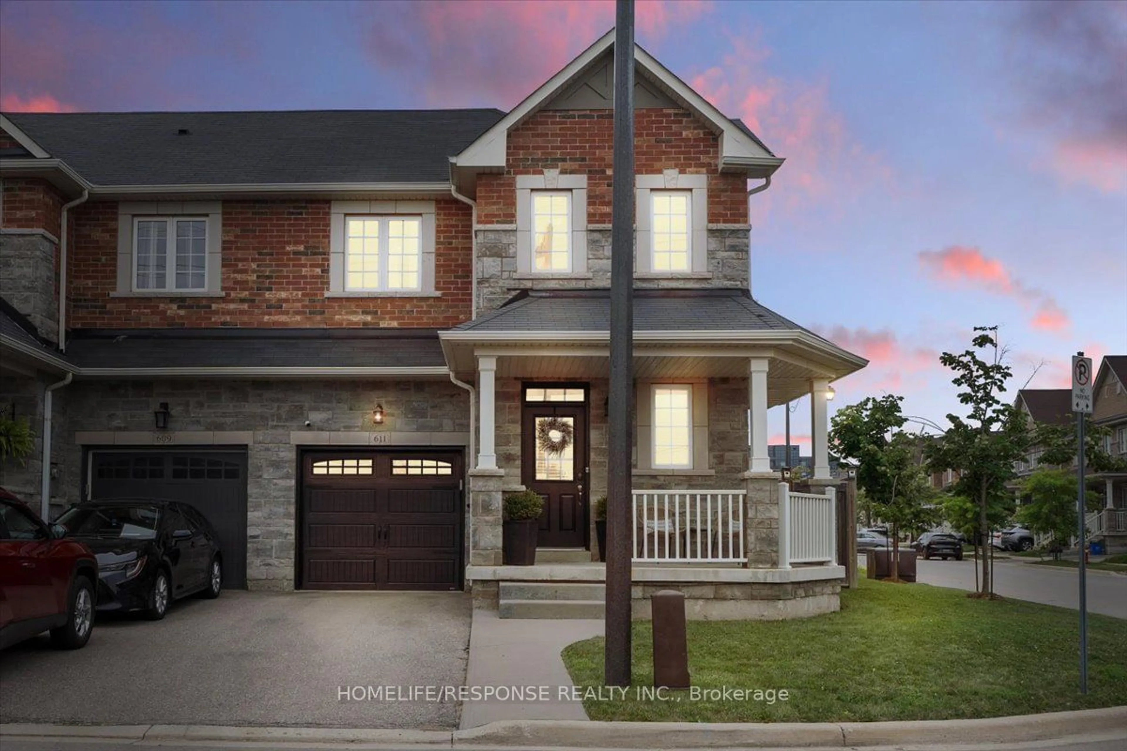 Frontside or backside of a home for 611 MURRAY MEADOWS Pl, Milton Ontario L9T 8L7