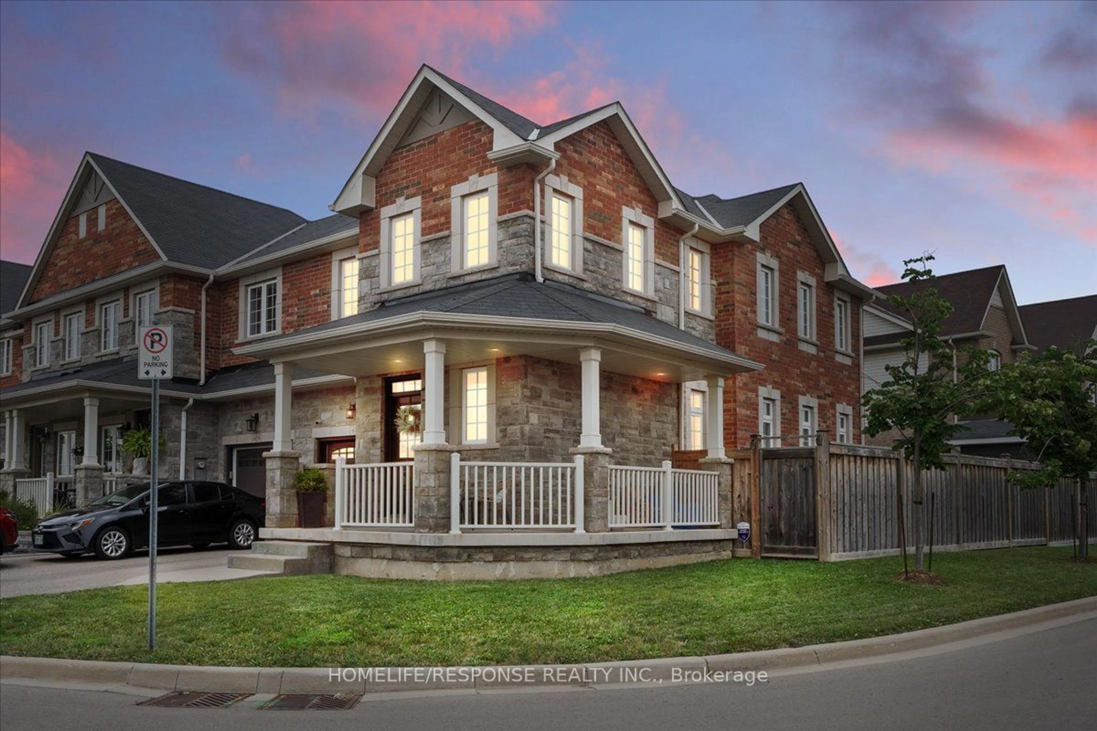 Home with brick exterior material for 611 MURRAY MEADOWS Pl, Milton Ontario L9T 8L7