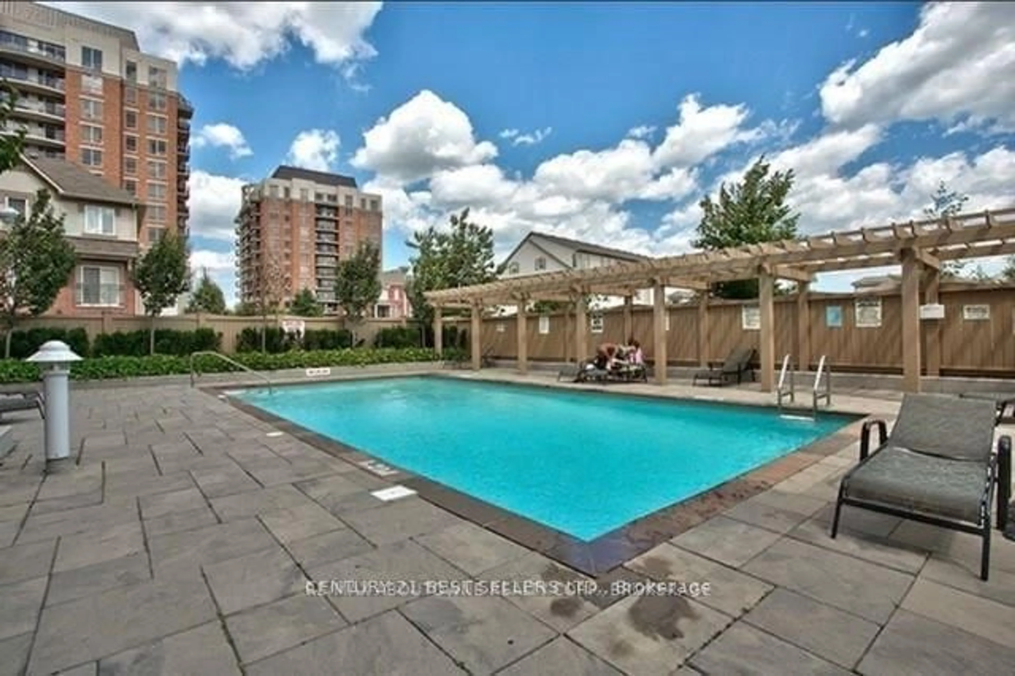 Indoor or outdoor pool for 2325 Central Park Dr #611, Oakville Ontario L6H 0E5