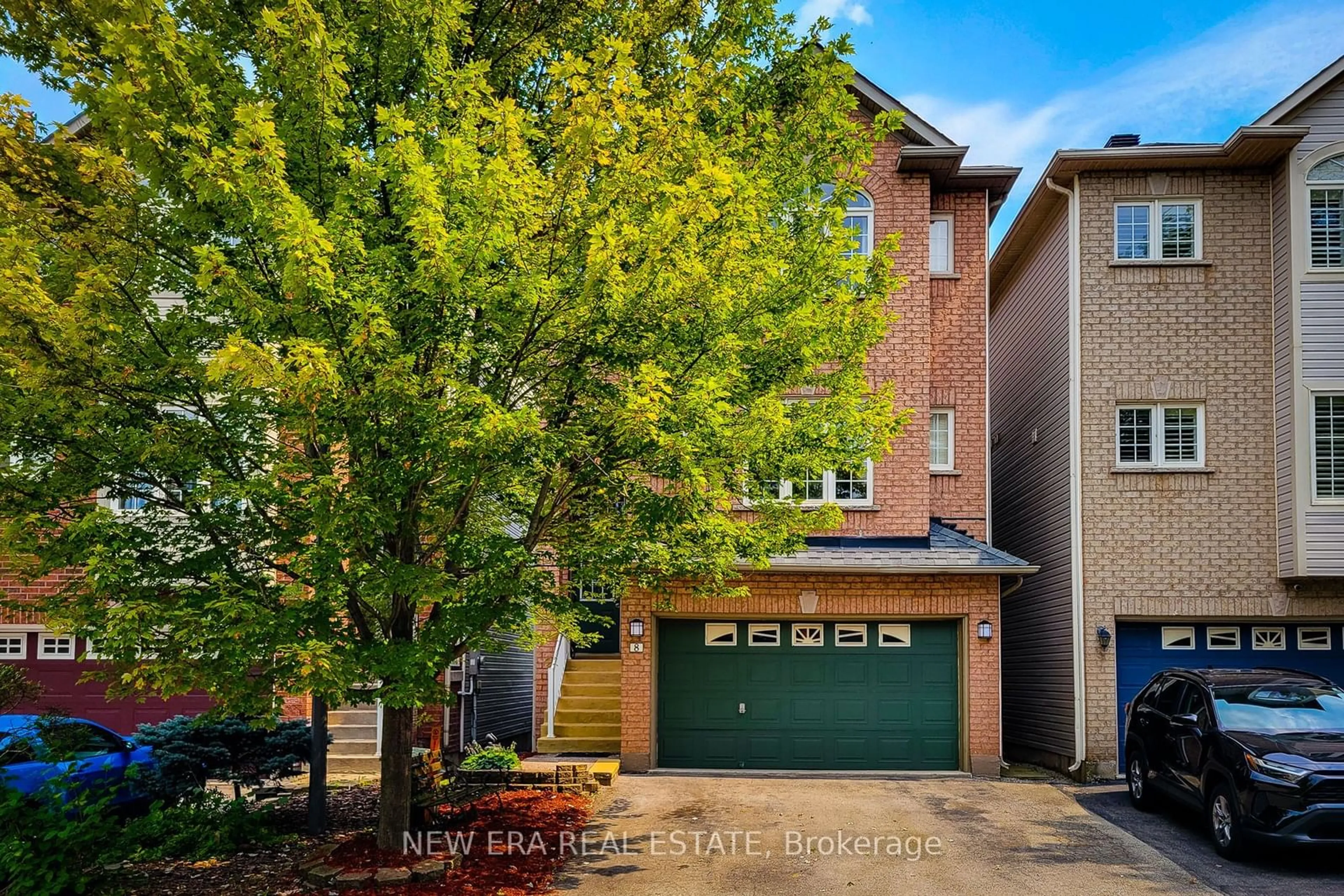 A pic from exterior of the house or condo, the street view for 5090 Fairview St #8, Burlington Ontario L7L 7H5