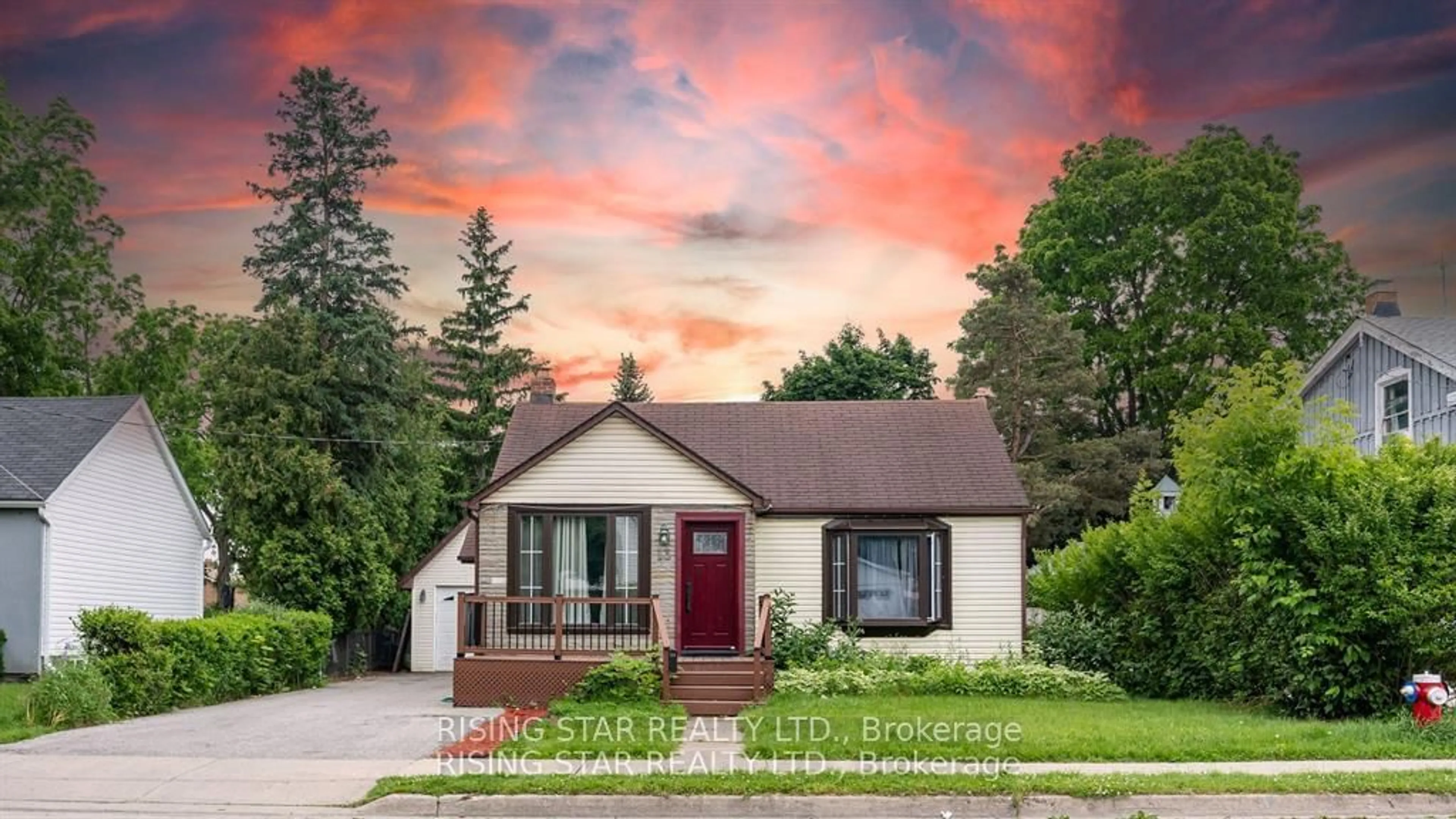 Frontside or backside of a home for 13 Murray St, Brampton Ontario L6X 1R6