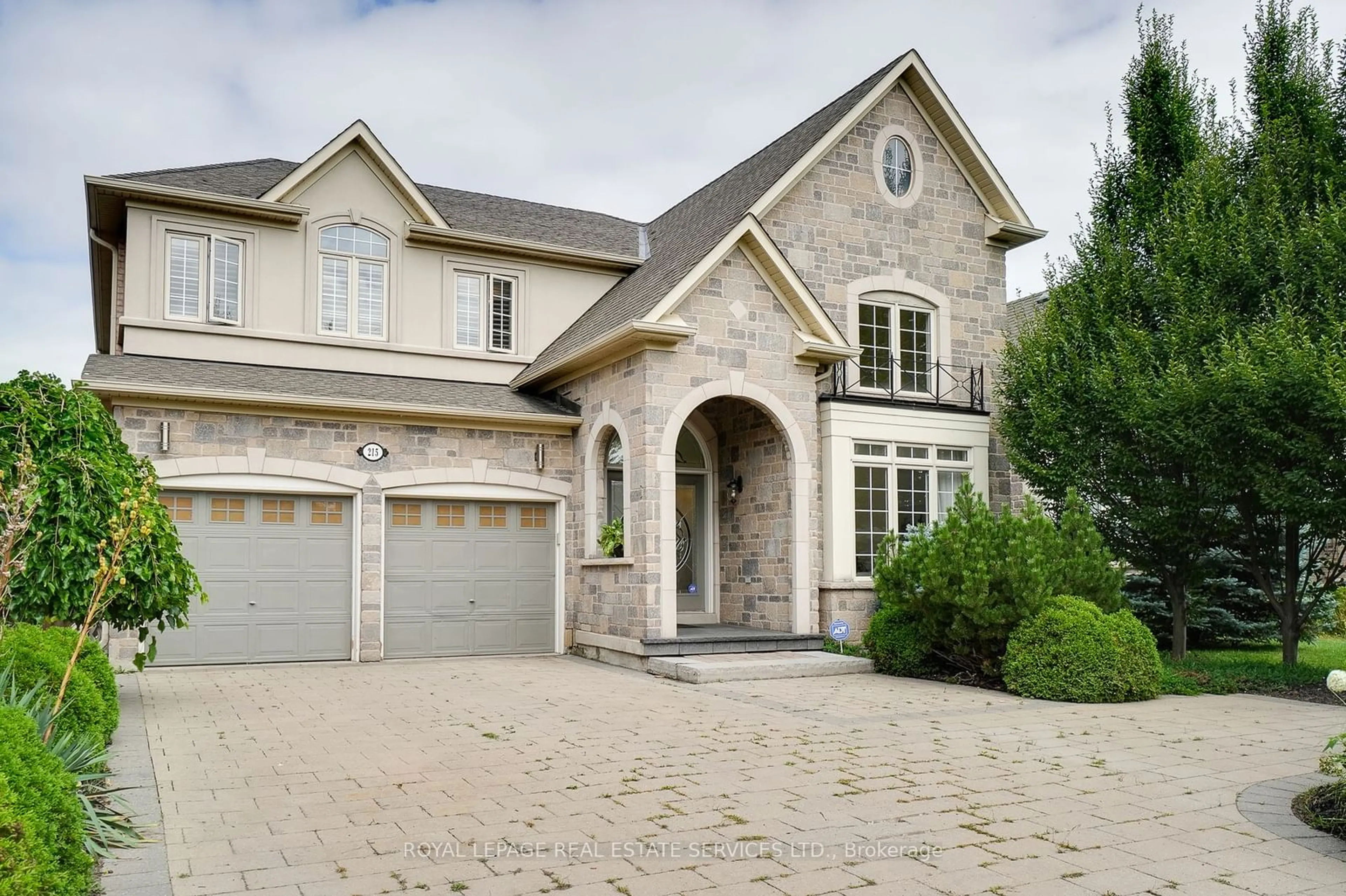 Home with brick exterior material for 215 Burloak Dr, Oakville Ontario L6L 6T6