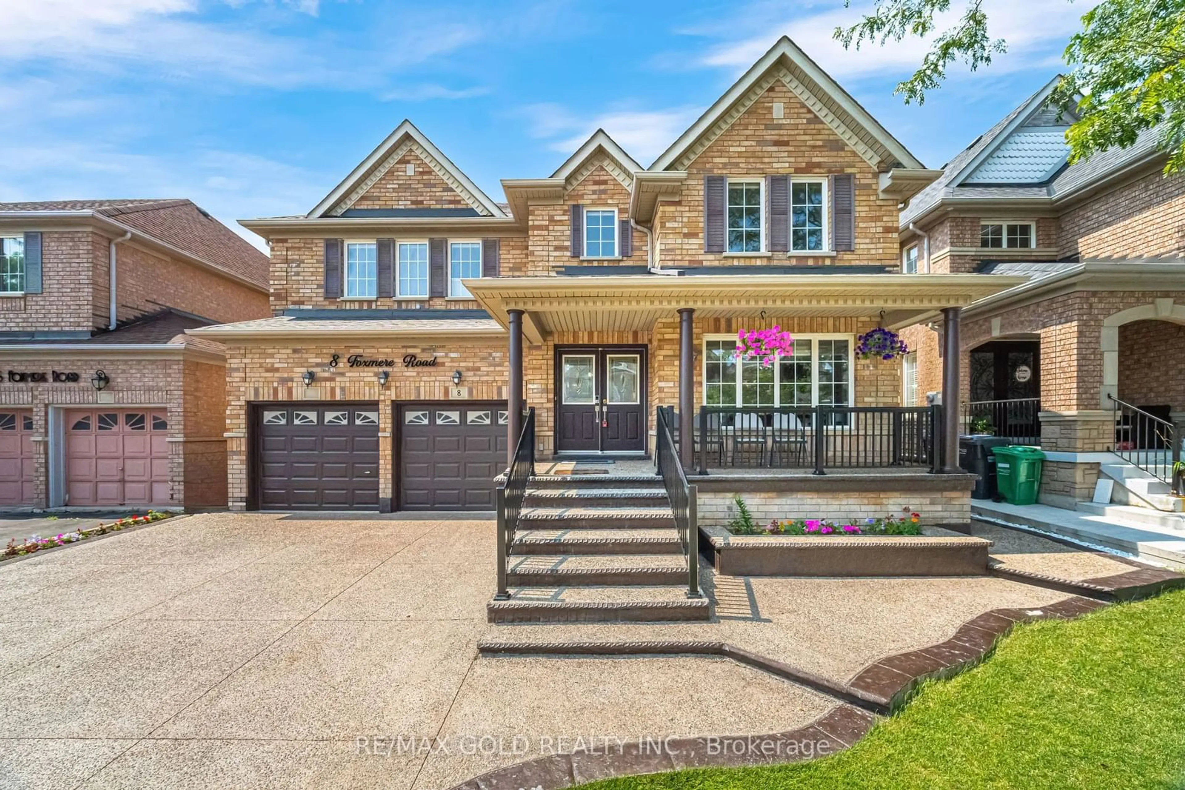 Home with brick exterior material for 8 Foxmere Rd, Brampton Ontario L7A 1S6