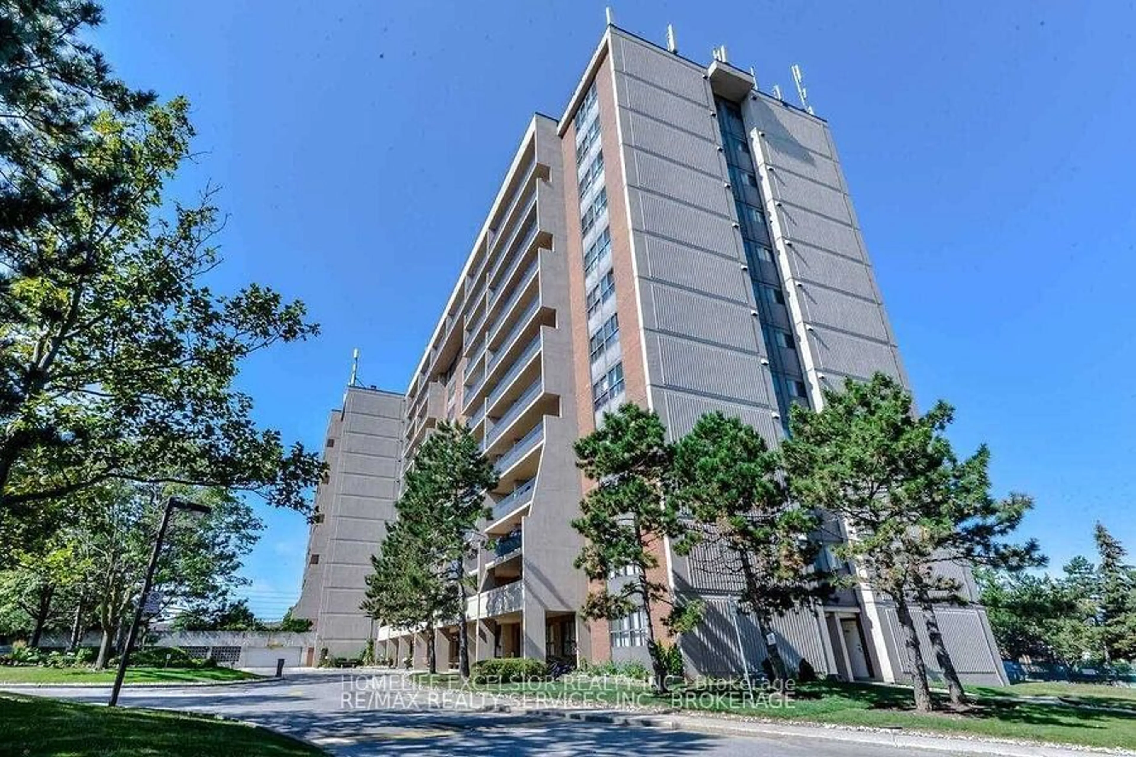 A pic from exterior of the house or condo for 2929 Aquitaine Ave #615, Mississauga Ontario L5N 2C7