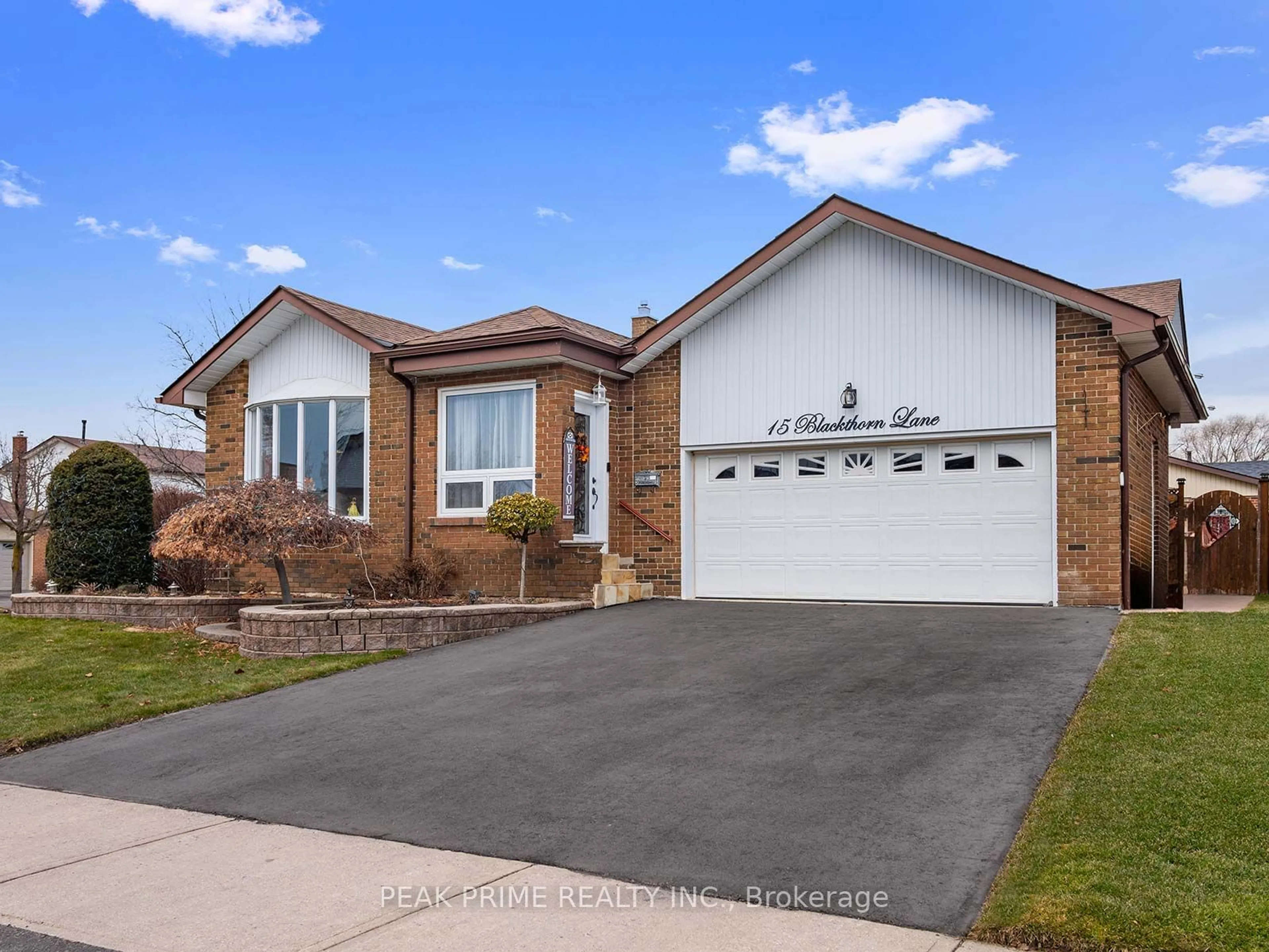 Frontside or backside of a home for 15 Blackthorn Lane, Brampton Ontario L6V 3K7