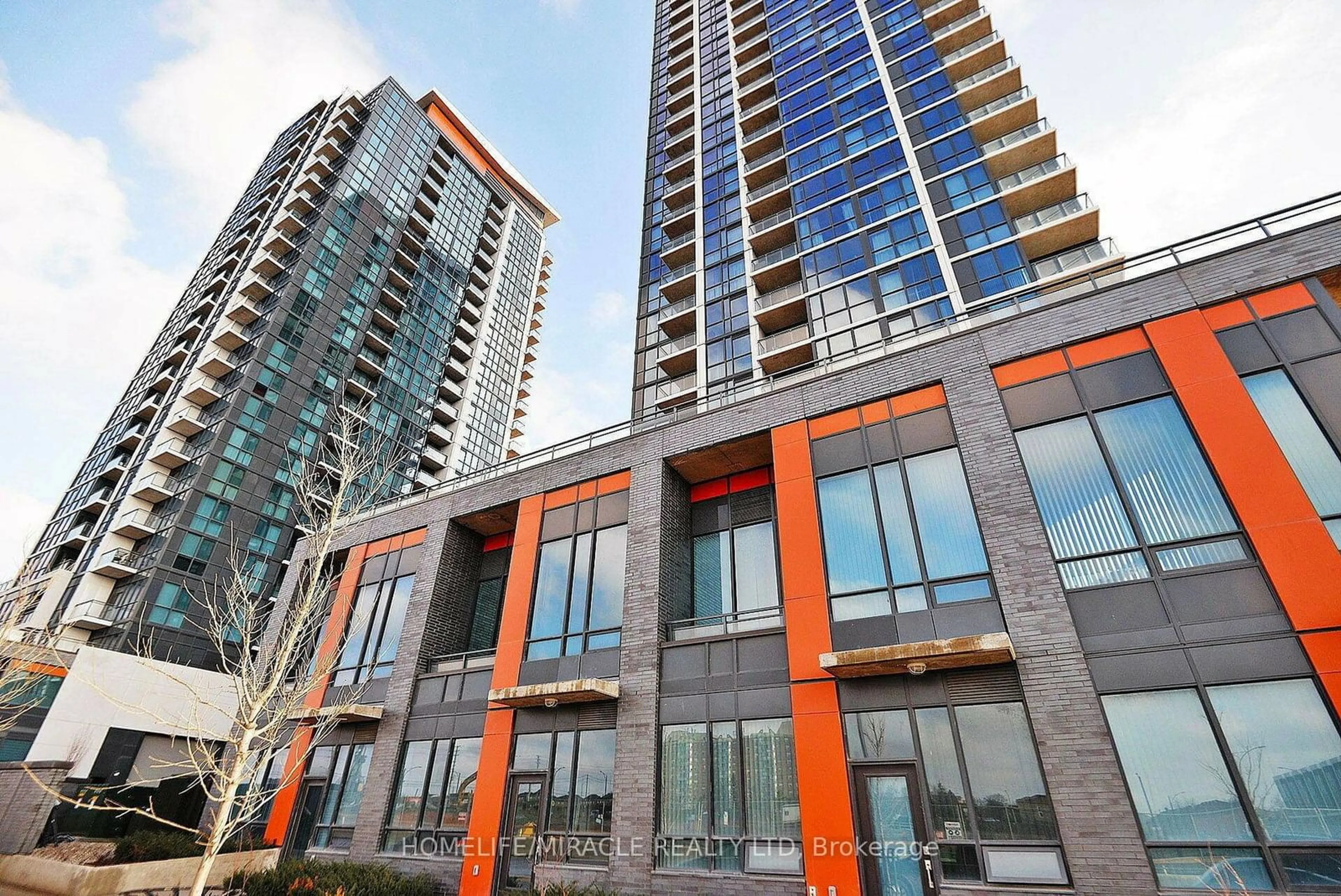 A pic from exterior of the house or condo for 55 Eglinton Ave #602, Mississauga Ontario L5R 0E4