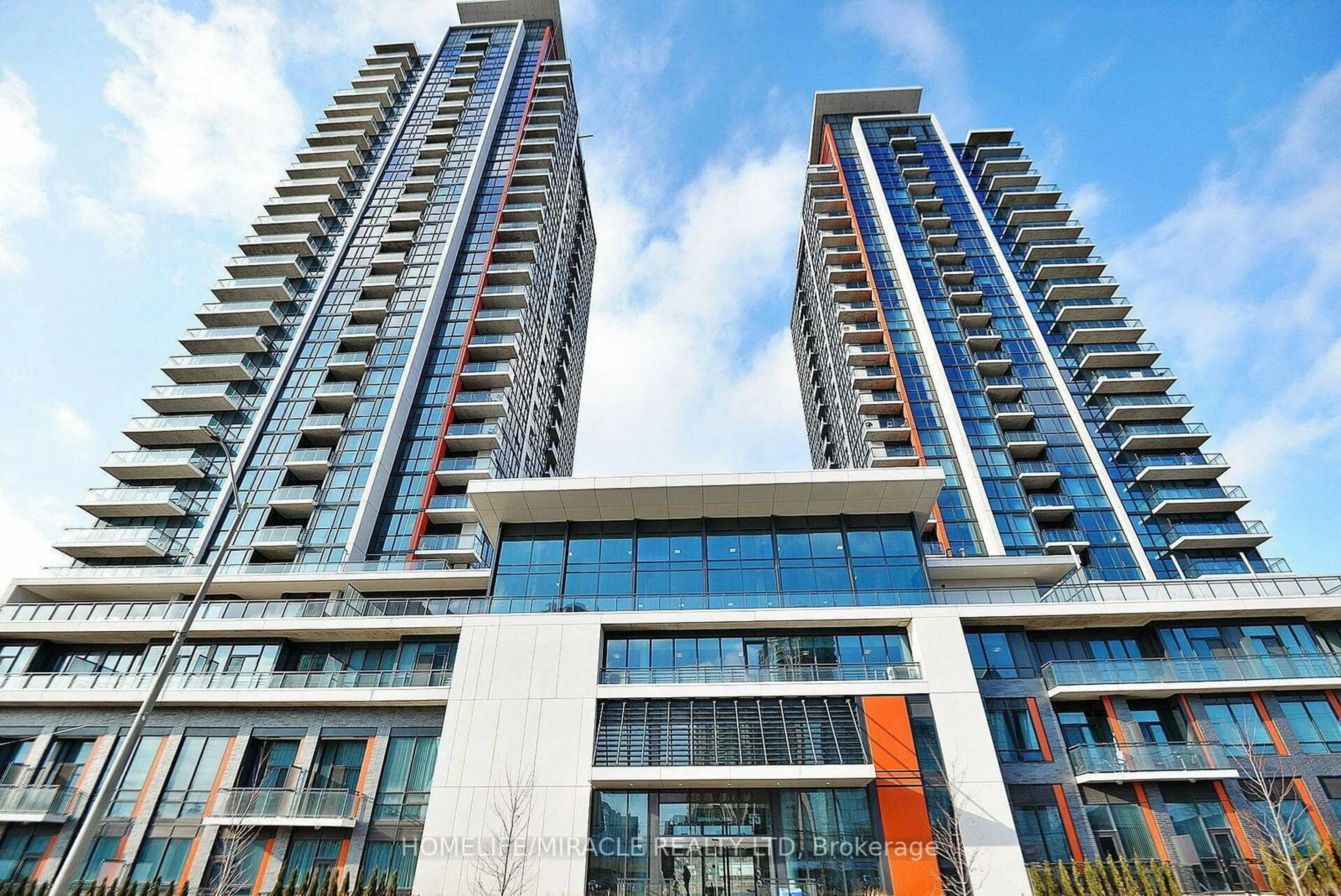 A pic from exterior of the house or condo for 55 Eglinton Ave, Mississauga Ontario L5R 0E4