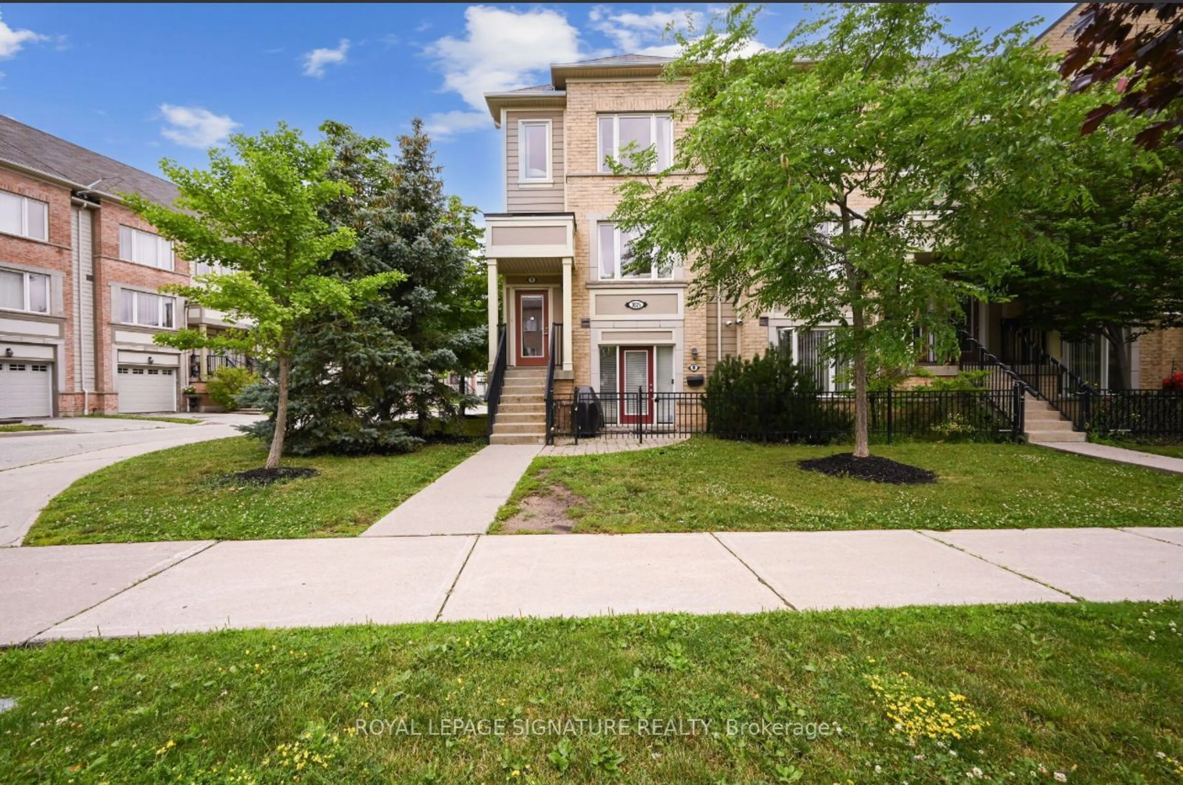 A pic from exterior of the house or condo for 3025 Destination Dr #9, Mississauga Ontario L5M 0P3