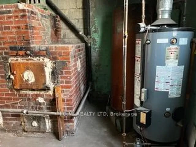 Additional property image - 2422 Keele St