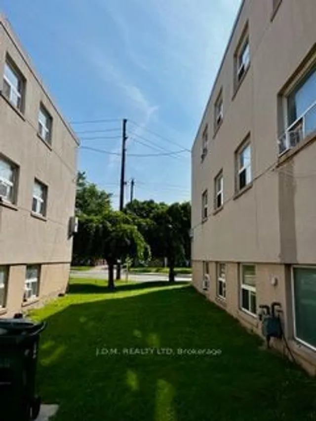 Additional property image - 2422 Keele St