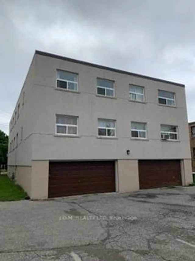 Additional property image - 2422 Keele St