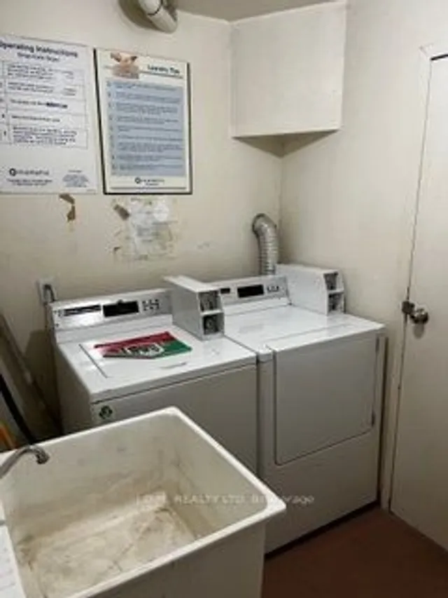 Additional property image - 2422 Keele St