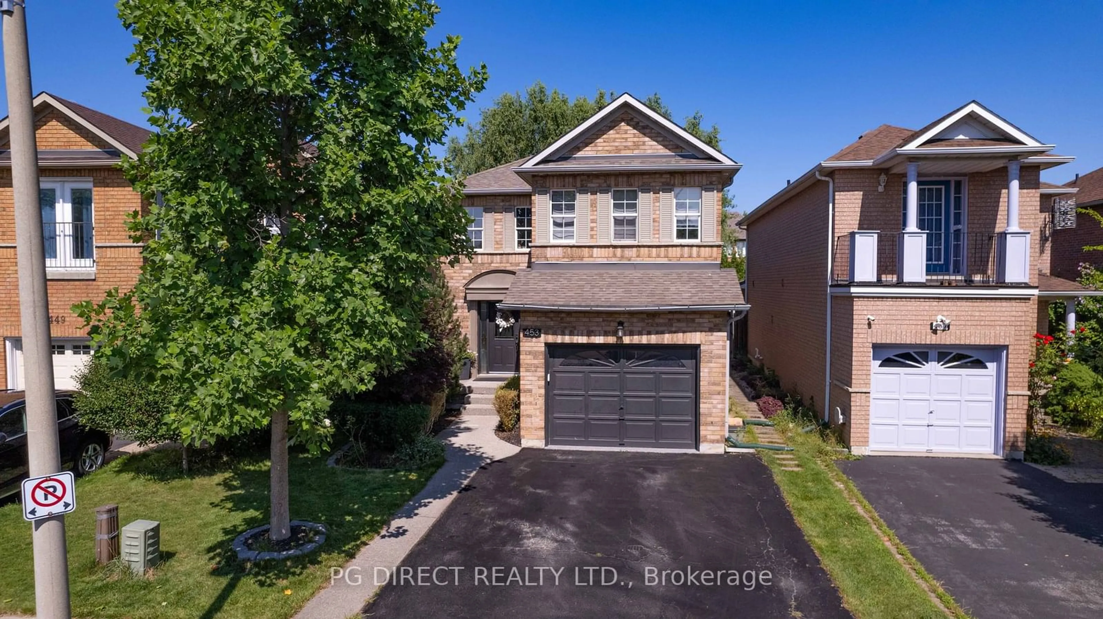 Frontside or backside of a home for 453 Pondview Pl, Oakville Ontario L6H 6S5