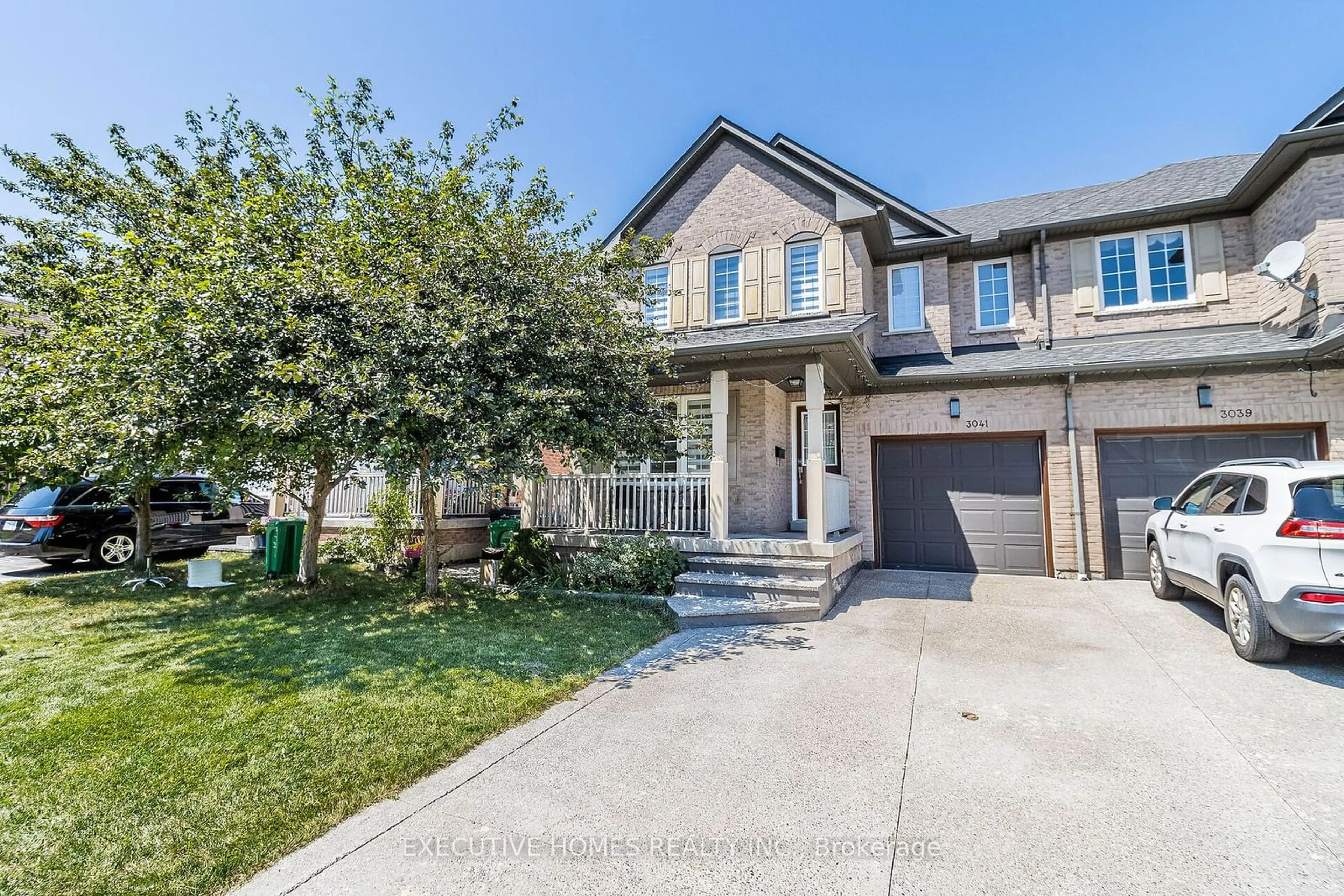 Frontside or backside of a home for 3041 Lavenham Pl, Mississauga Ontario L5M 6K1