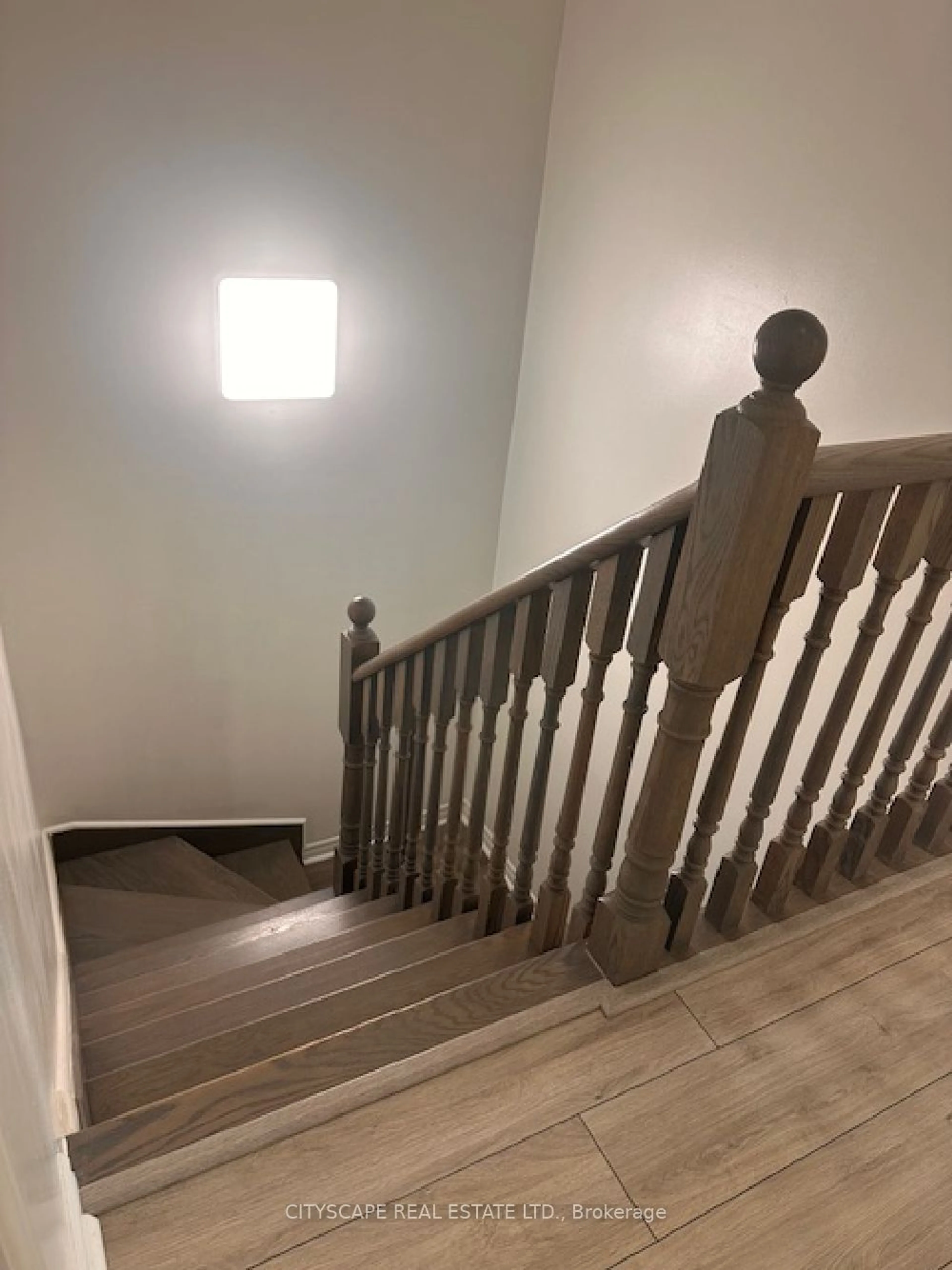 Stairs for 339 Rathburn Rd #121, Mississauga Ontario L5B 0K6