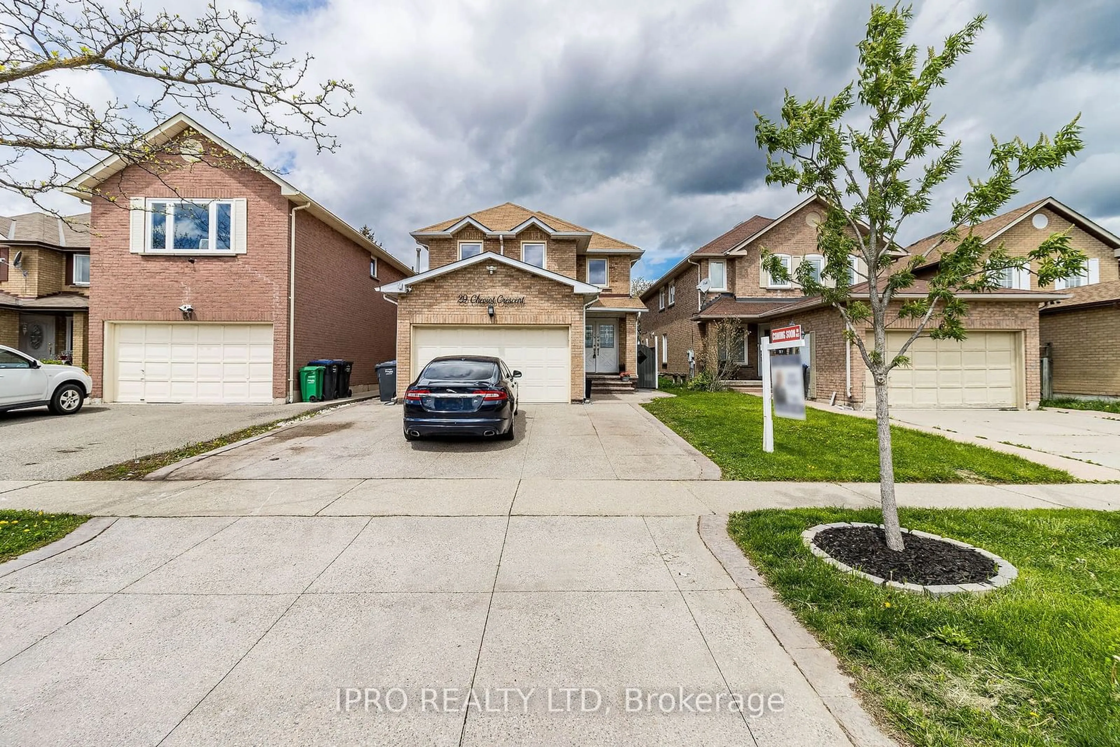 Frontside or backside of a home for 29 Cheviot Cres, Brampton Ontario L6Z 4E7