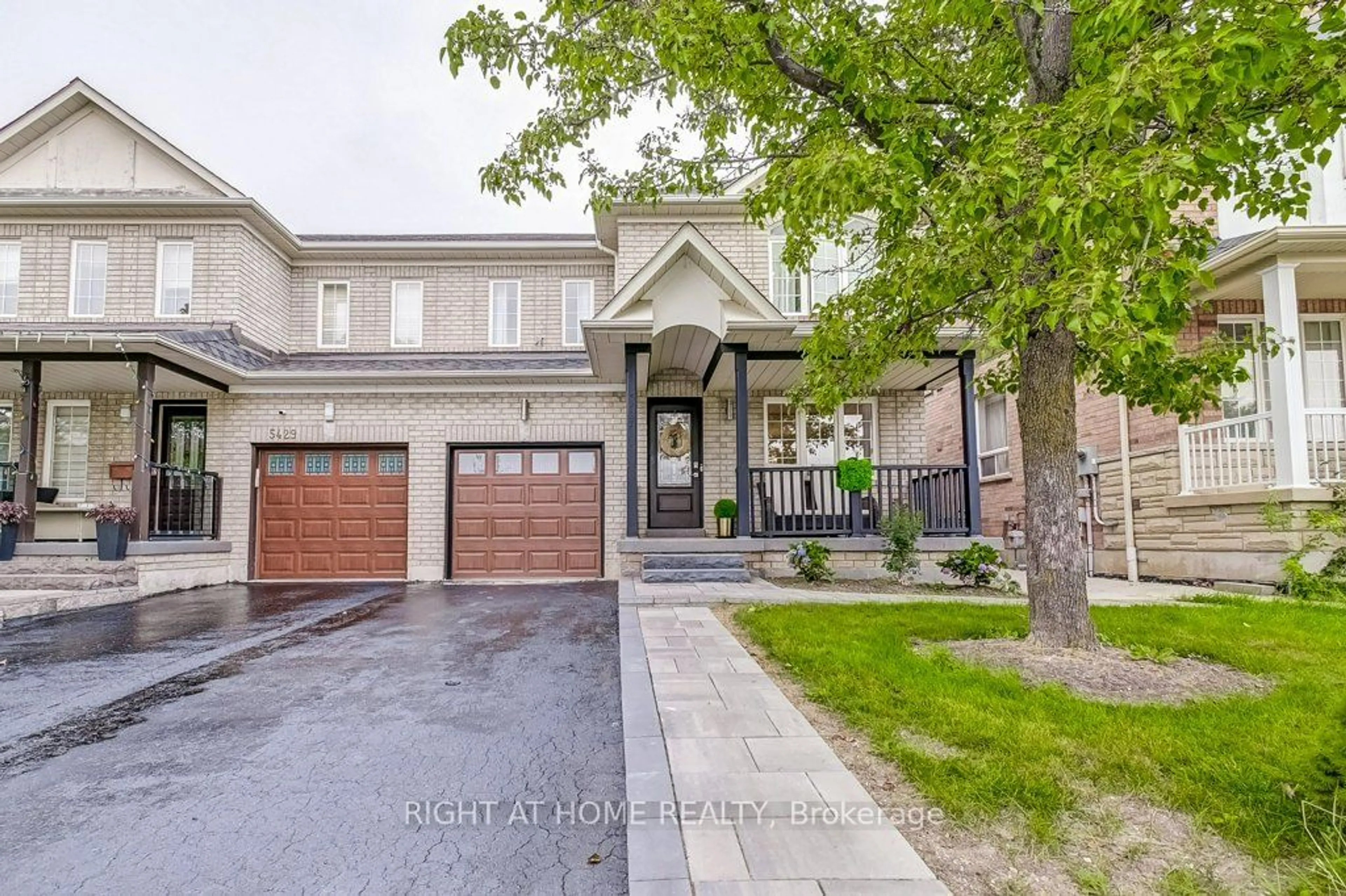 Home with brick exterior material for 5427 Longford Dr, Mississauga Ontario L5M 6L4