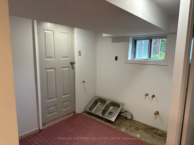 Additional property image - 461 Rathburn Rd