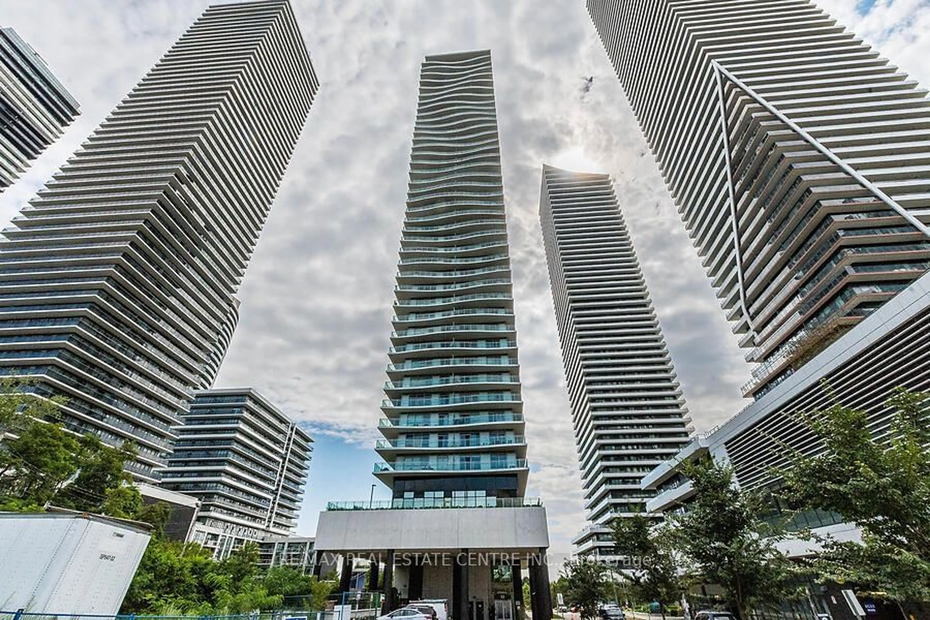 A pic from exterior of the house or condo for 33 Shore Breeze Dr #2611, Toronto Ontario M8V 0G1