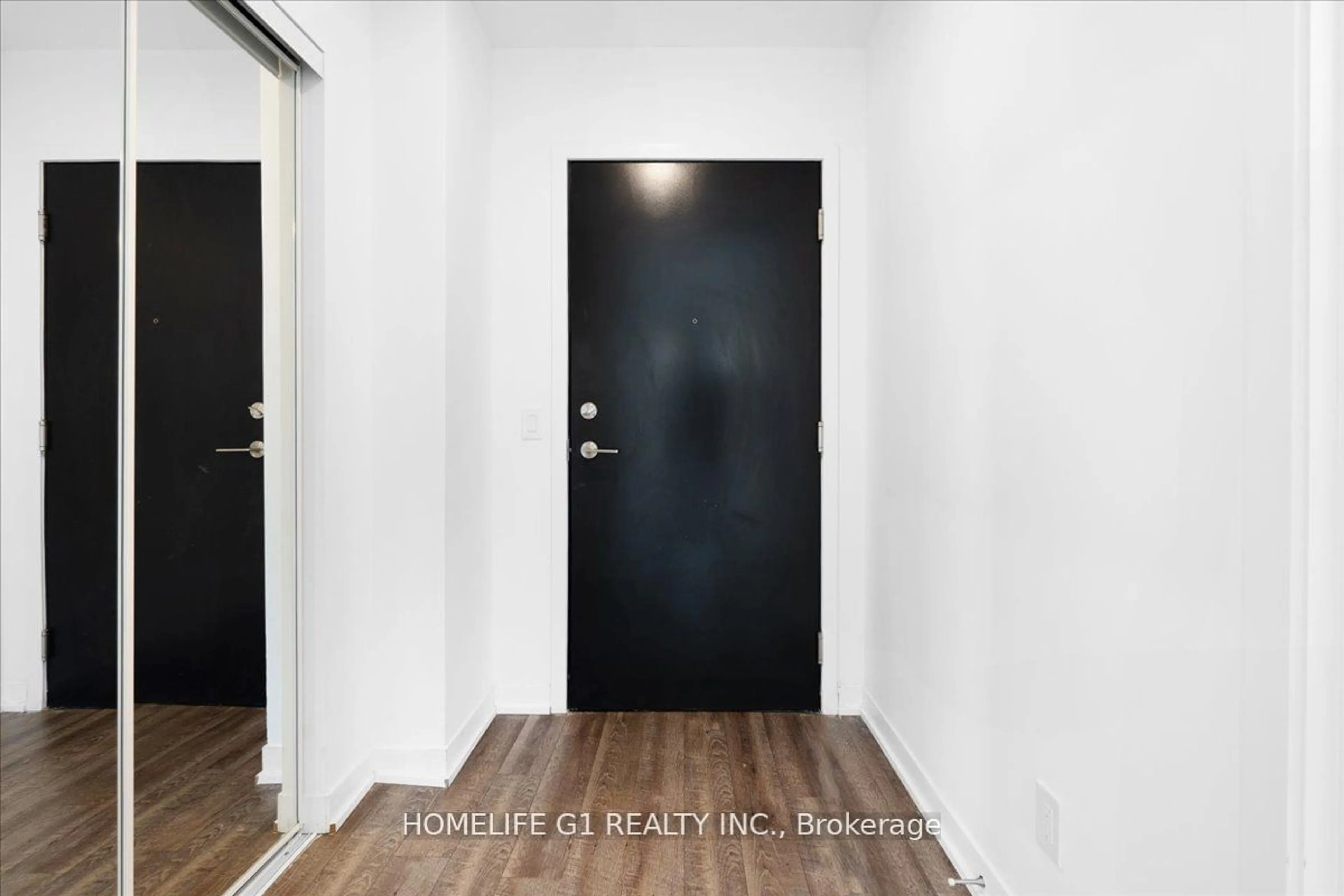 Indoor entryway for 1808 St. Clair Ave #804, Toronto Ontario M6N 1J5