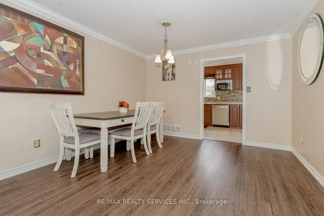 Additional property image - 82 Guildford Cres Unit 82