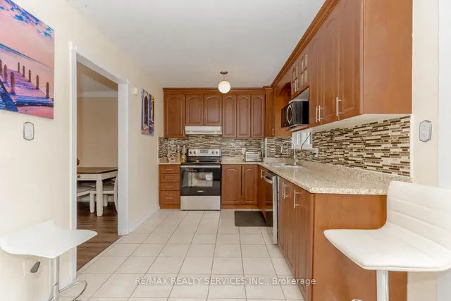 Additional property image - 82 Guildford Cres Unit 82