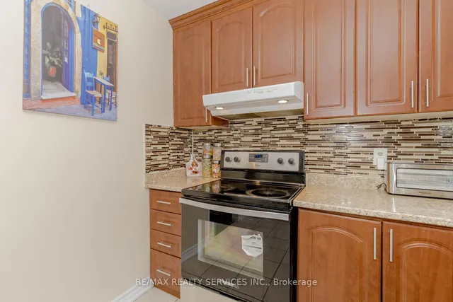 Additional property image - 82 Guildford Cres Unit 82