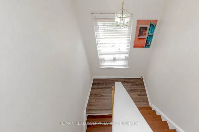 Additional property image - 82 Guildford Cres Unit 82