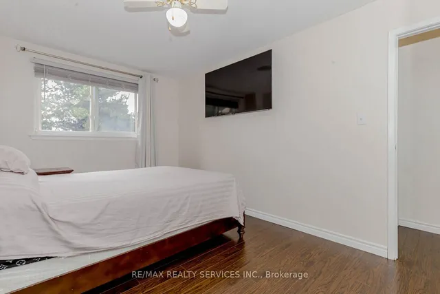 Additional property image - 82 Guildford Cres Unit 82