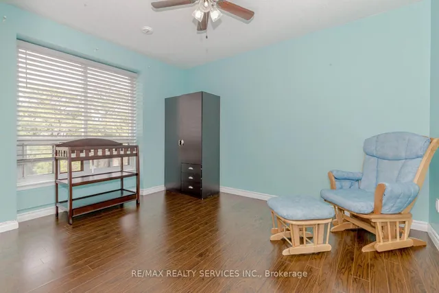 Additional property image - 82 Guildford Cres Unit 82