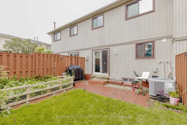 Additional property image - 82 Guildford Cres Unit 82