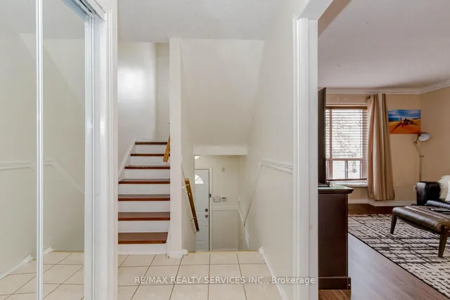 Additional property image - 82 Guildford Cres Unit 82