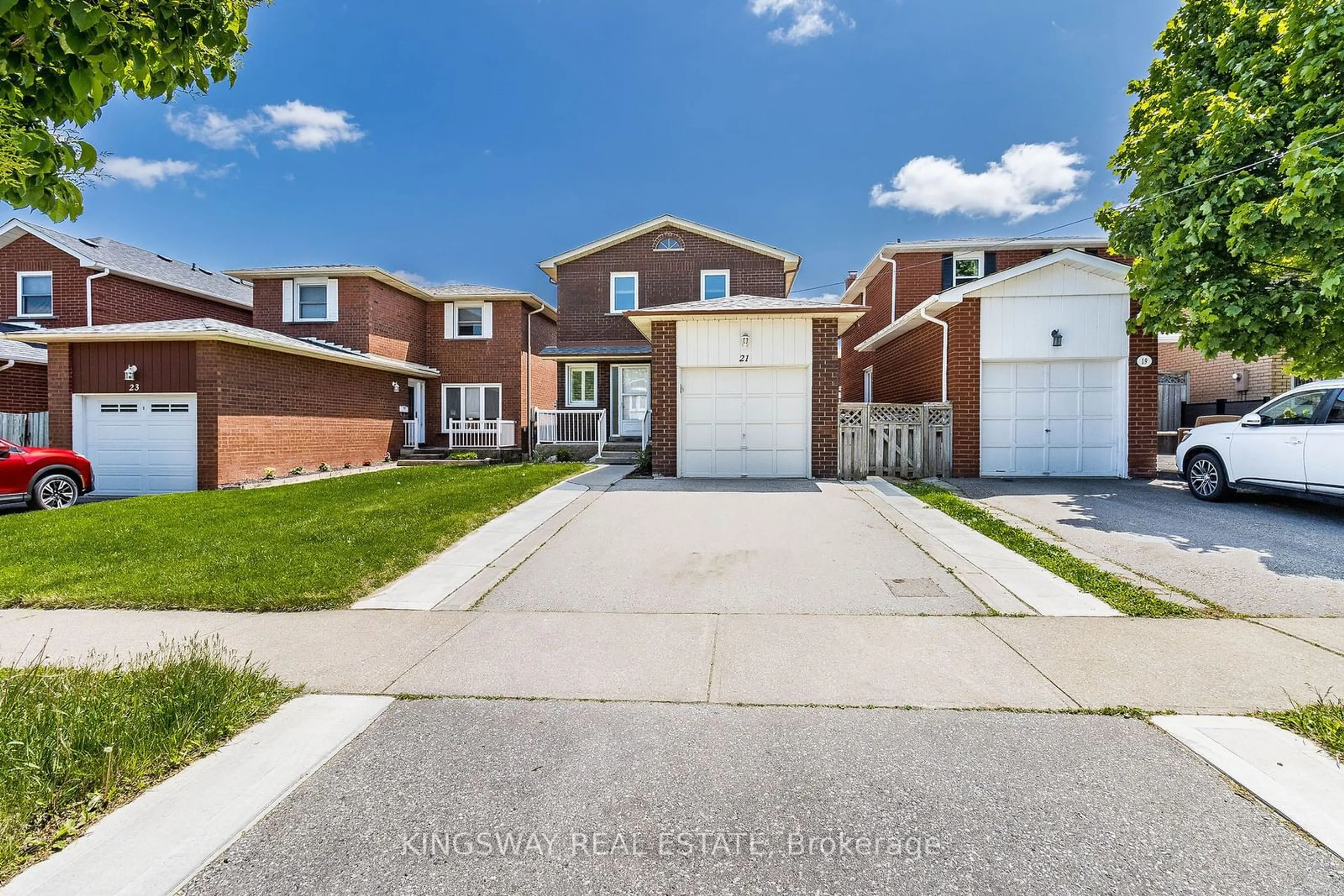 Frontside or backside of a home for 21 Tralee St, Brampton Ontario L6Z 2Z6