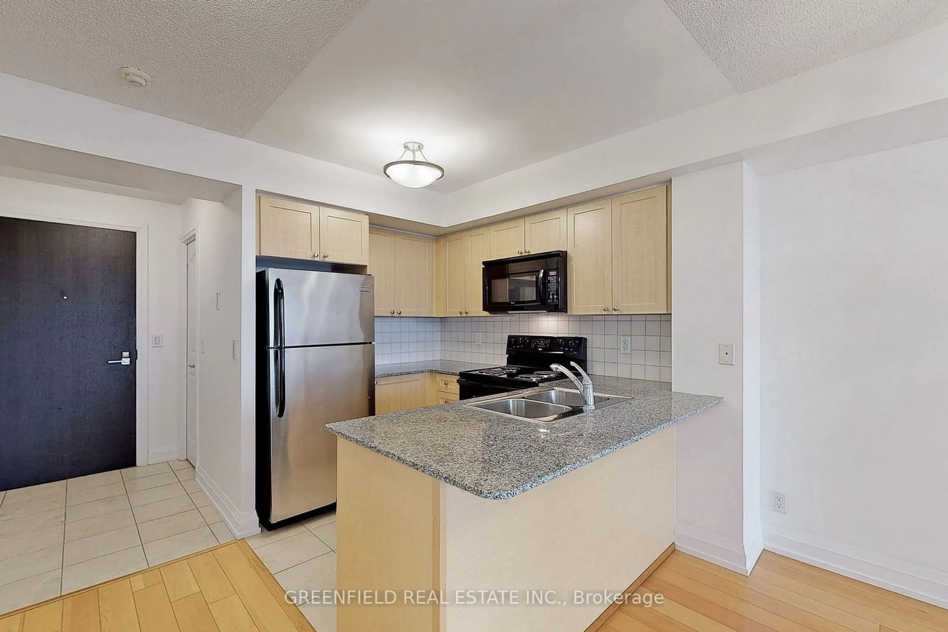 Standard kitchen for 55 De Boers Dr #1010, Toronto Ontario M3J 0G5