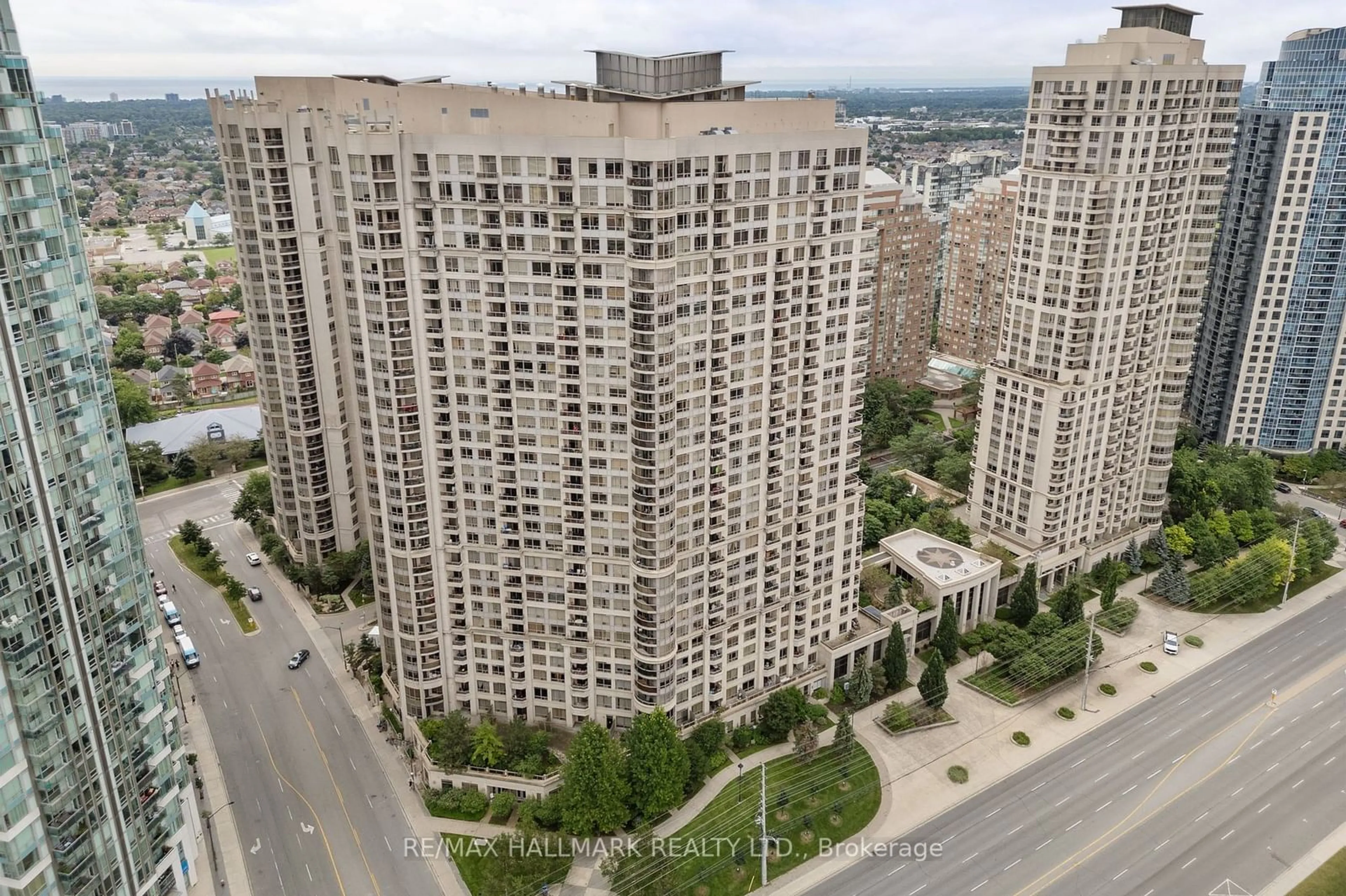 A pic from exterior of the house or condo for 3888 Duke of York Blvd #1222, Mississauga Ontario L5B 4P5