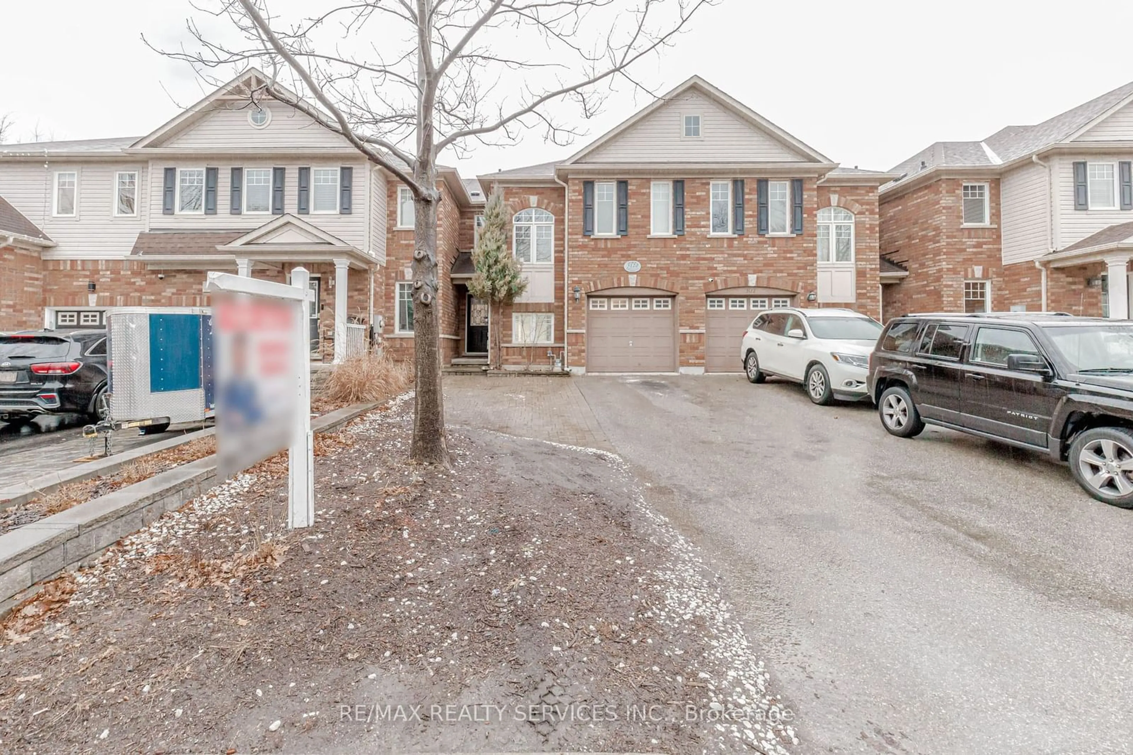 A pic from exterior of the house or condo for 3120 Highbourne Cres, Oakville Ontario L6M 5H2