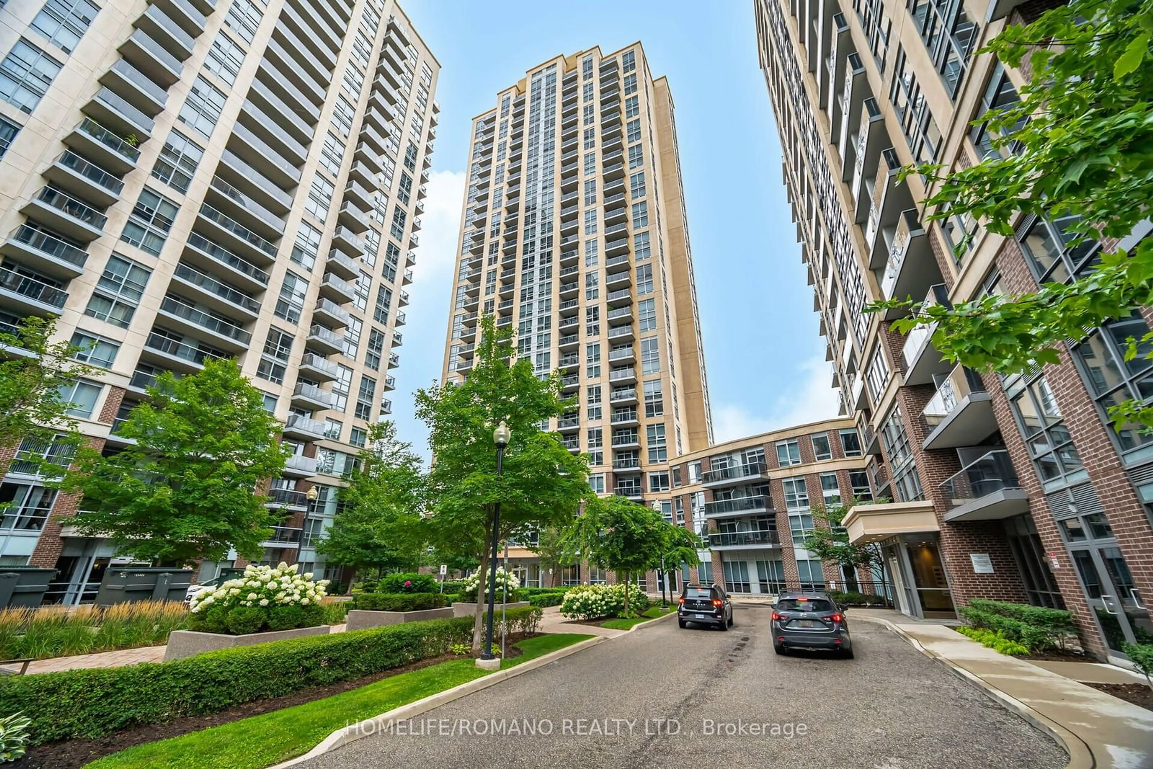 A pic from exterior of the house or condo for 3 Michael Power Pl #509, Toronto Ontario M9A 0A2