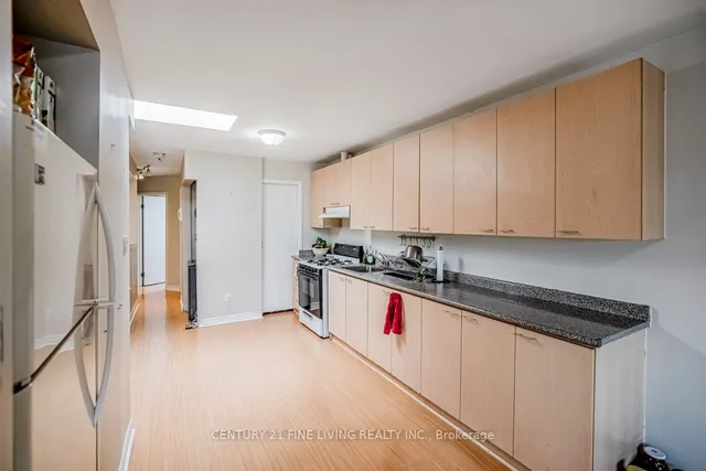 Additional image 11 of 3048 Dundas St