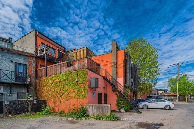 Additional image 2 of 3048 Dundas St