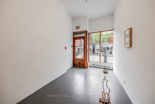 Additional image 33 of 3048 Dundas St