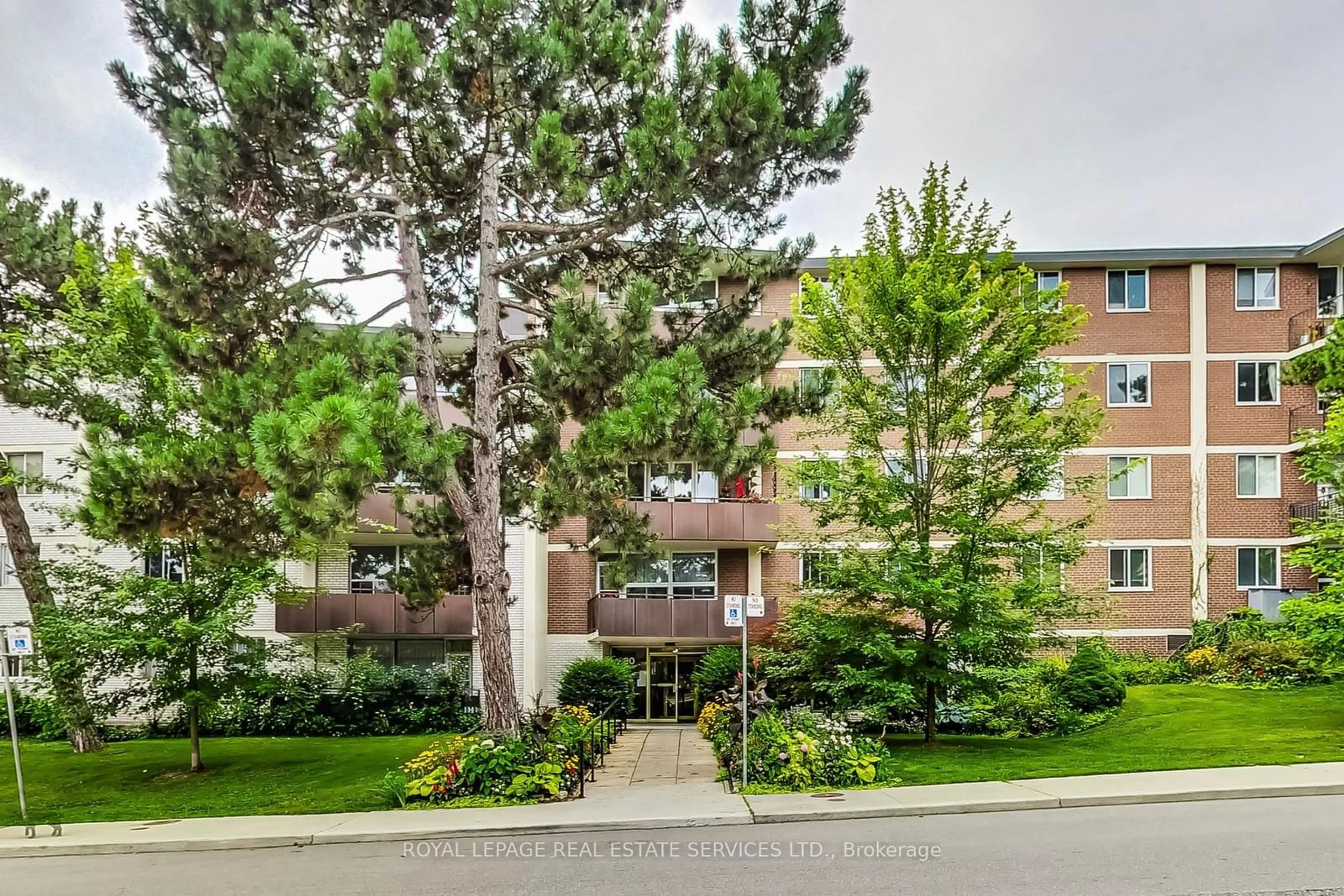 A pic from exterior of the house or condo for 80 Coe Hill Dr #416, Toronto Ontario M6S 3C9