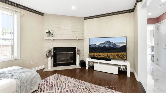 Additional property image - 11 Cavalier Crt