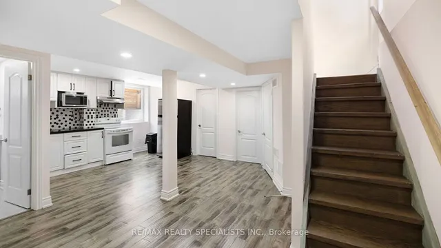Additional property image - 11 Cavalier Crt